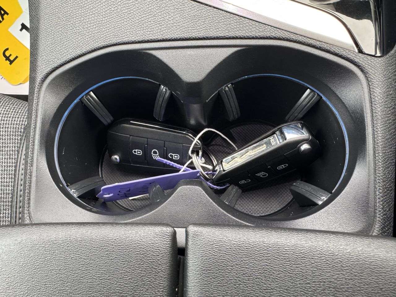 2021 PEUGEOT 5008 2021 PEUGEOT 5008