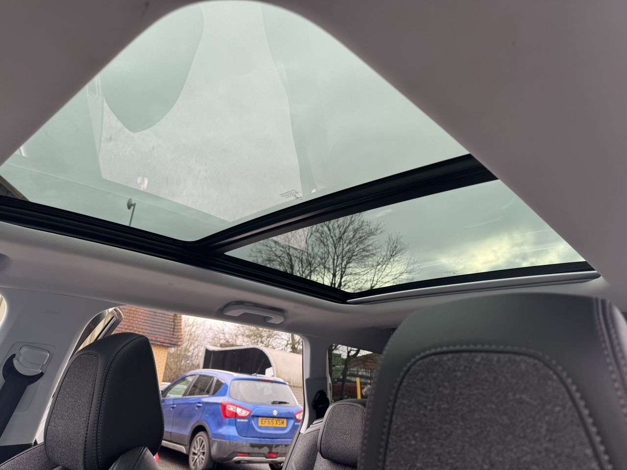 2021 PEUGEOT 5008 2021 PEUGEOT 5008