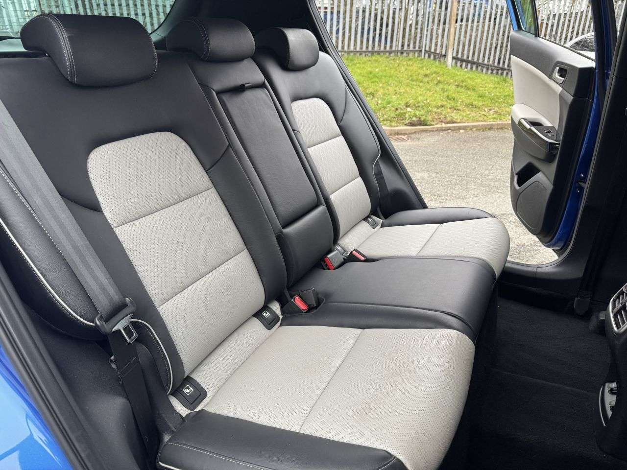 2021 KIA SPORTAGE 2021 KIA SPORTAGE