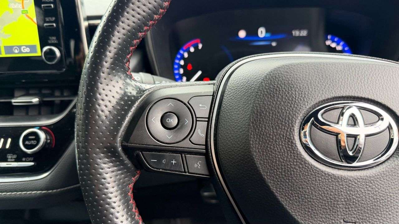 2021 TOYOTA COROLLA 2021 TOYOTA COROLLA