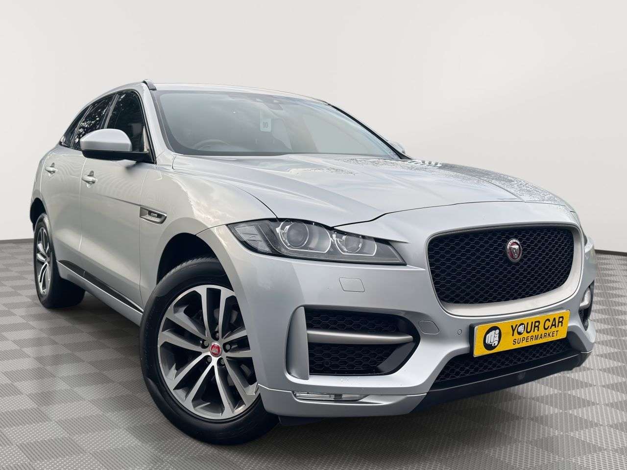 A 2019 JAGUAR F-PACE 2.0 D180 R-Sport SUV 5dr Diesel Auto AWD Euro 6 (s/s) (180 ps) A 2019 JAGUAR F-PACE 2.0 D180 R-Sport SUV 5dr Diesel Auto AWD Euro 6 (s/s) (180 ps)
