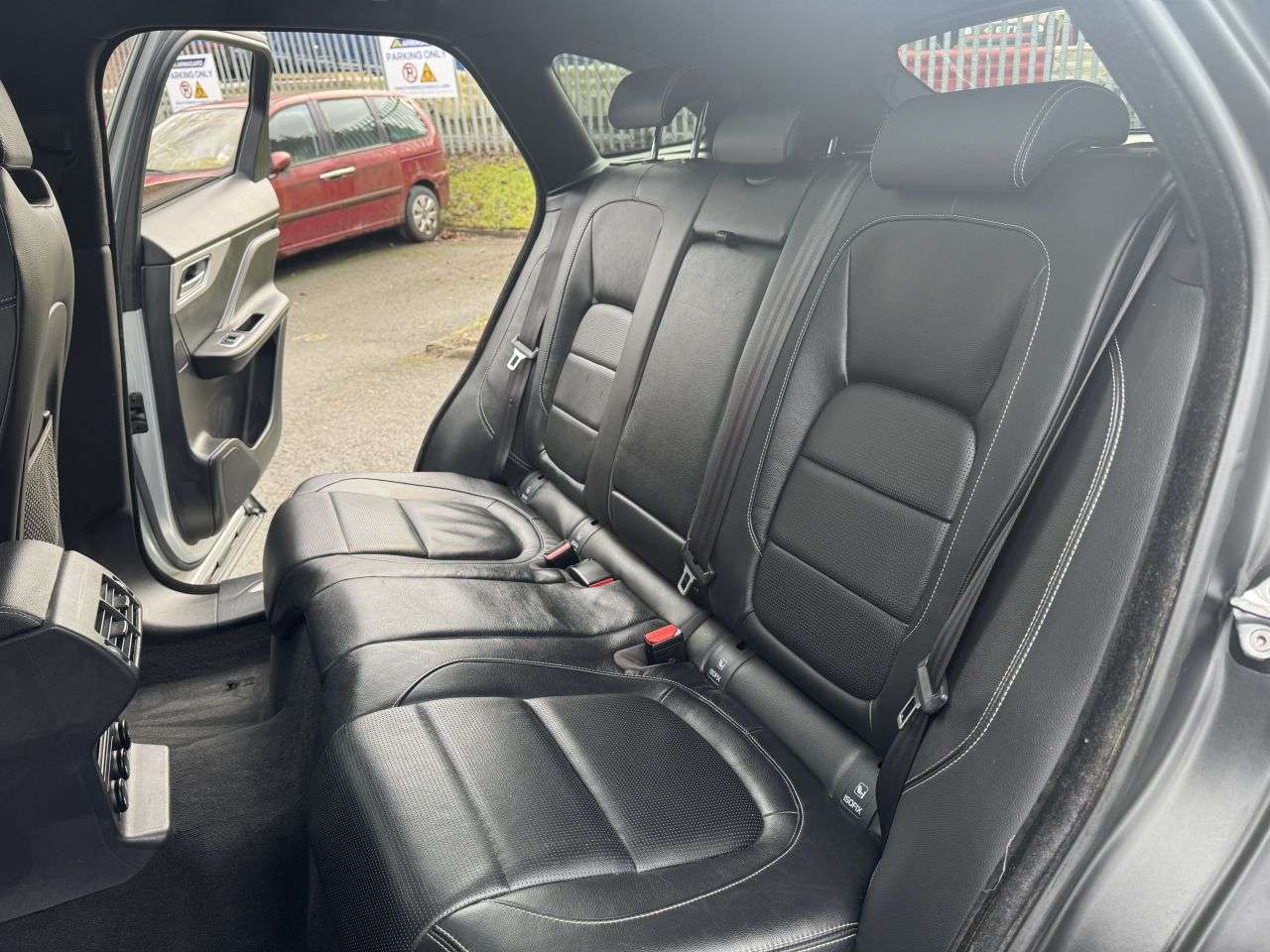 2019 JAGUAR F-PACE 2019 JAGUAR F-PACE