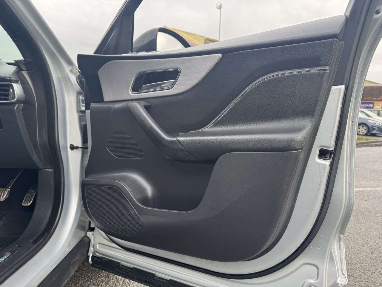 2019 JAGUAR F-PACE 2019 JAGUAR F-PACE