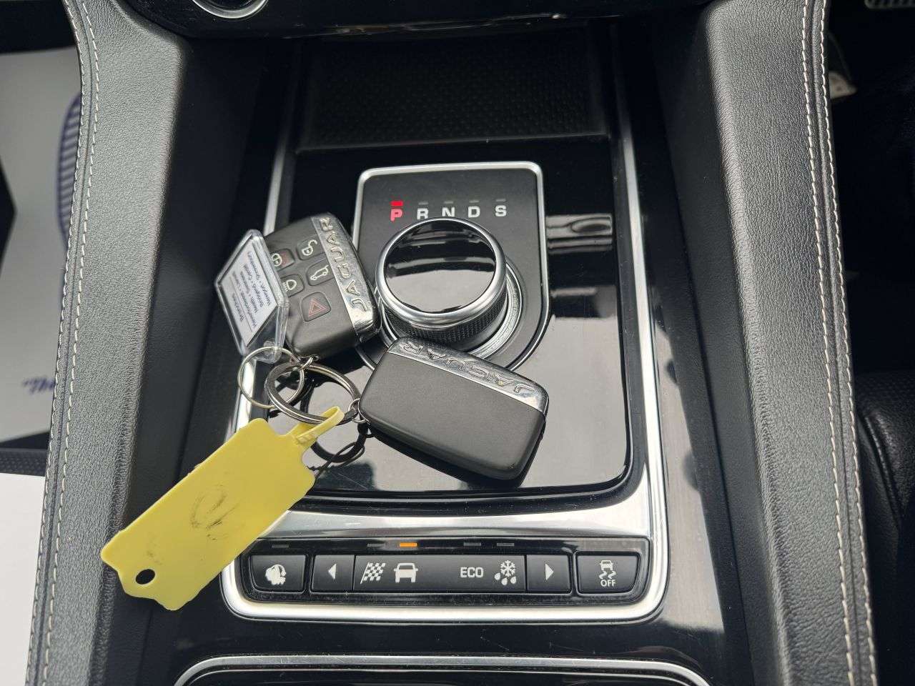 2019 JAGUAR F-PACE 2019 JAGUAR F-PACE