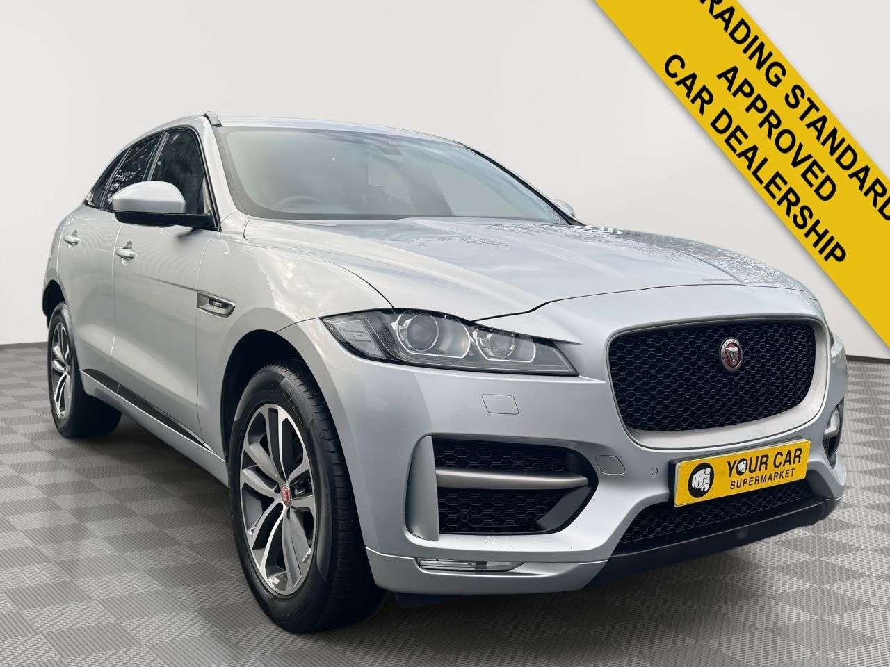 A 2019 JAGUAR F-PACE 2.0 D180 R-Sport SUV 5dr Diesel Auto AWD Euro 6 (s/s) (180 ps) A 2019 JAGUAR F-PACE 2.0 D180 R-Sport SUV 5dr Diesel Auto AWD Euro 6 (s/s) (180 ps)