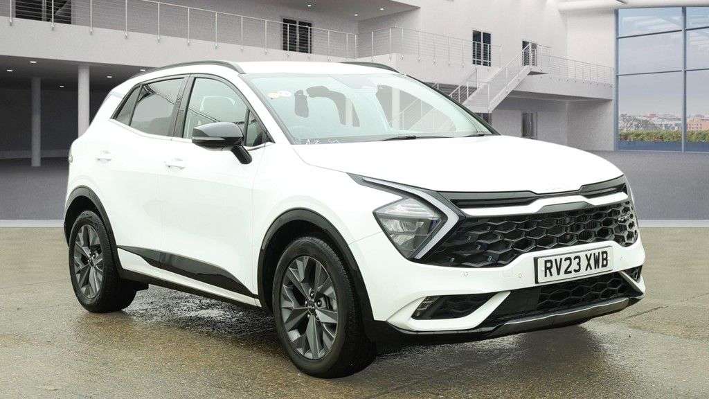 A 2023 KIA SPORTAGE 1.6 h T-GDi GT-Line SUV 5dr Petrol Hybrid Auto Euro 6 (s/s) (226 bhp) A 2023 KIA SPORTAGE 1.6 h T-GDi GT-Line SUV 5dr Petrol Hybrid Auto Euro 6 (s/s) (226 bhp)