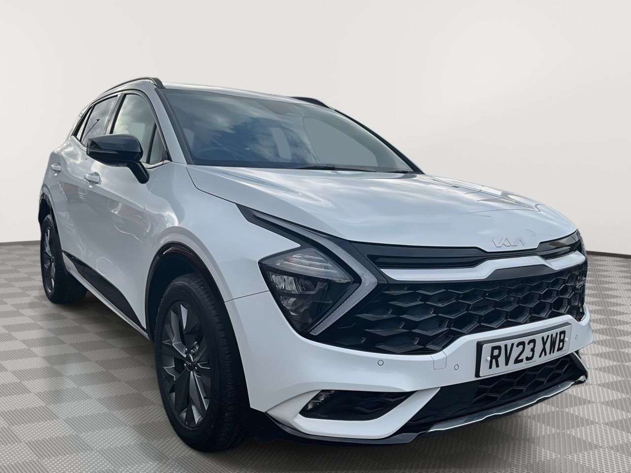 A 2023 KIA SPORTAGE 1.6 h T-GDi GT-Line SUV 5dr Petrol Hybrid Auto Euro 6 (s/s) (226 bhp) A 2023 KIA SPORTAGE 1.6 h T-GDi GT-Line SUV 5dr Petrol Hybrid Auto Euro 6 (s/s) (226 bhp)