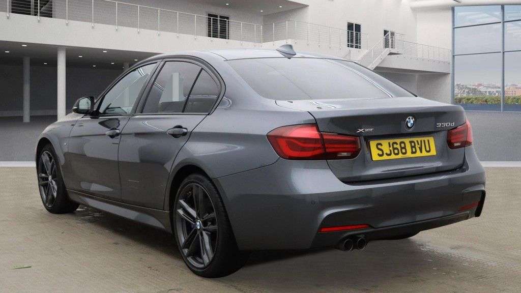 A 2018 BMW 3 SERIES 3.0 330d M Sport Shadow Edition Saloon 4dr Diesel Auto xDrive Euro 6 (s/s) A 2018 BMW 3 SERIES 3.0 330d M Sport Shadow Edition Saloon 4dr Diesel Auto xDrive Euro 6 (s/s)