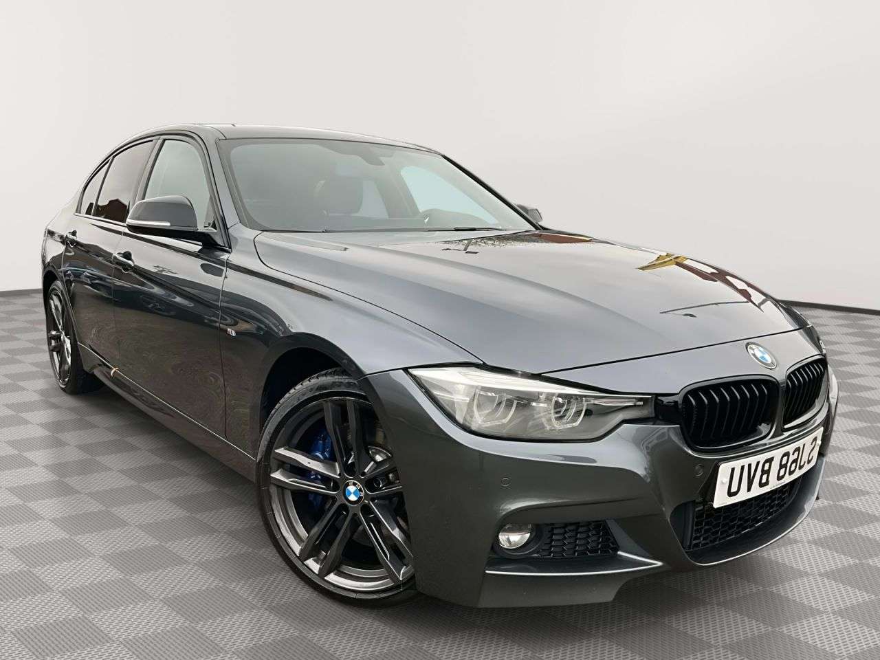 A 2018 BMW 3 SERIES 3.0 330d M Sport Shadow Edition Saloon 4dr Diesel Auto xDrive Euro 6 (s/s) A 2018 BMW 3 SERIES 3.0 330d M Sport Shadow Edition Saloon 4dr Diesel Auto xDrive Euro 6 (s/s)