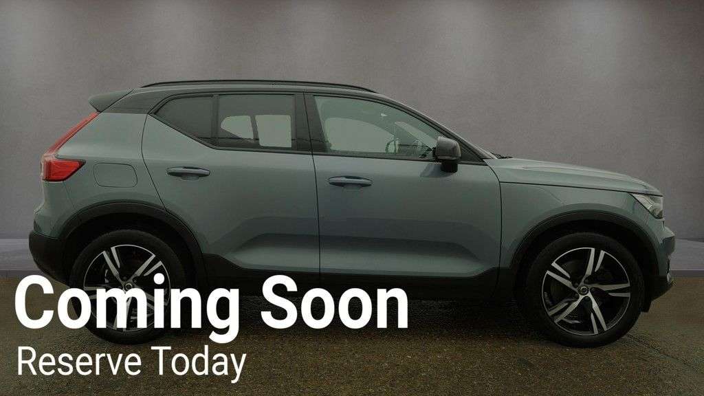 2021 VOLVO XC40 2021 VOLVO XC40