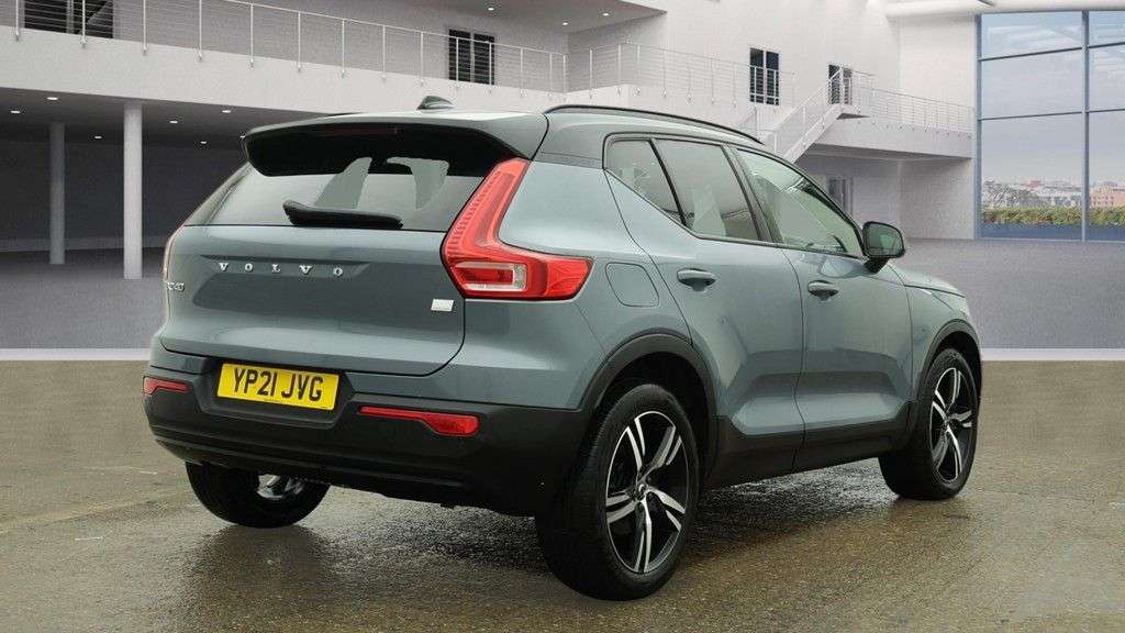 2021 VOLVO XC40 2021 VOLVO XC40