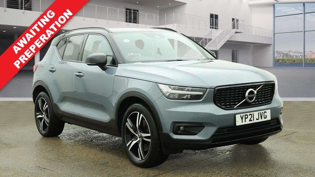 A 2021 VOLVO XC40 1.5h T4 Recharge 10.7kWh R-Design SUV 5dr Petrol Plug-in Hybrid Auto Euro 6 A 2021 VOLVO XC40 1.5h T4 Recharge 10.7kWh R-Design SUV 5dr Petrol Plug-in Hybrid Auto Euro 6
