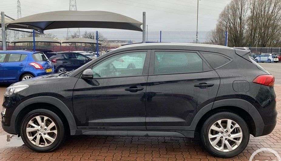 A 2019 HYUNDAI TUCSON 1.6 GDi SE Nav SUV 5dr Petrol Manual Euro 6 (s/s) (132 ps) A 2019 HYUNDAI TUCSON 1.6 GDi SE Nav SUV 5dr Petrol Manual Euro 6 (s/s) (132 ps)
