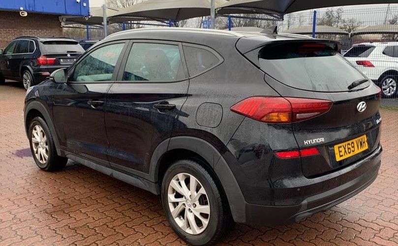 A 2019 HYUNDAI TUCSON 1.6 GDi SE Nav SUV 5dr Petrol Manual Euro 6 (s/s) (132 ps) A 2019 HYUNDAI TUCSON 1.6 GDi SE Nav SUV 5dr Petrol Manual Euro 6 (s/s) (132 ps)