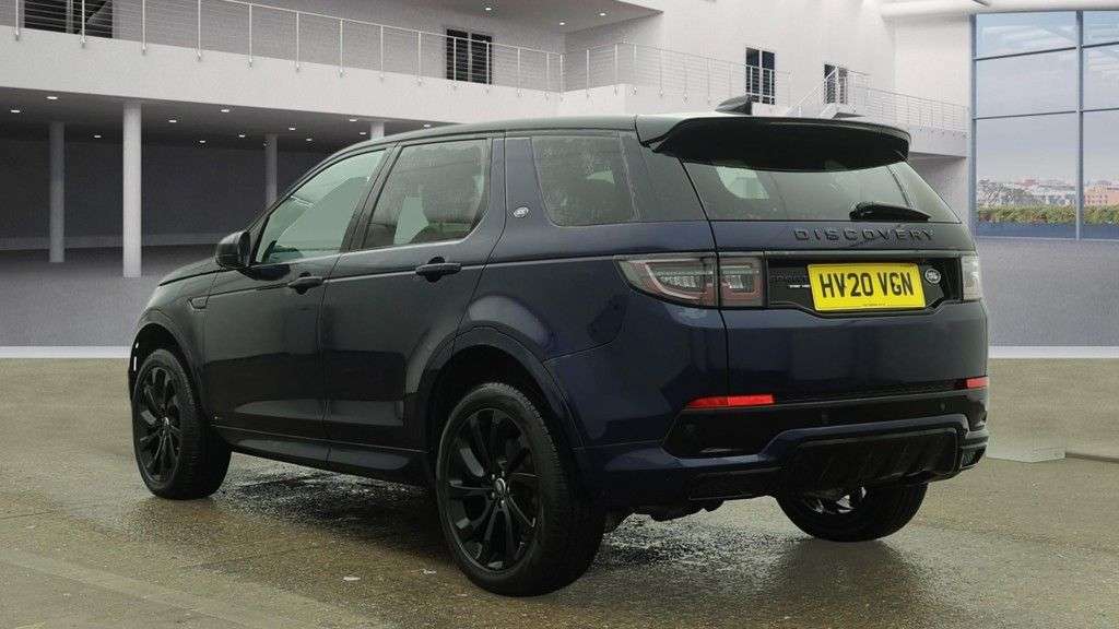 A 2020 LAND ROVER DISCOVERY SPORT 2.0 D180 MHEV R-Dynamic HSE SUV 5dr Diesel Auto 4WD Euro 6 (s/s) (180 ps) A 2020 LAND ROVER DISCOVERY SPORT 2.0 D180 MHEV R-Dynamic HSE SUV 5dr Diesel Auto 4WD Euro 6 (s/s) (180 ps)