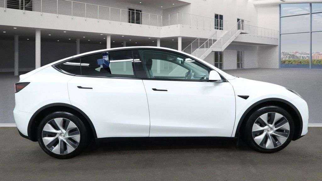2023 TESLA MODEL Y 2023 TESLA MODEL Y