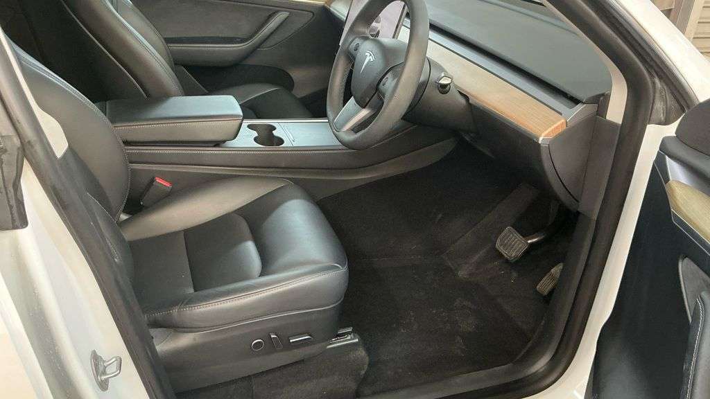 2023 TESLA MODEL Y 2023 TESLA MODEL Y