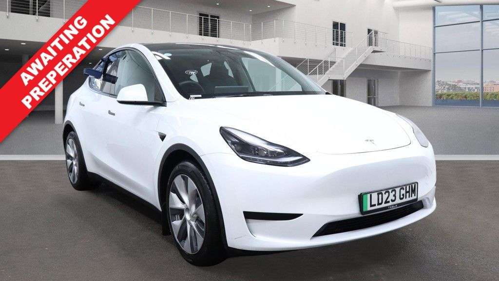 A 2023 TESLA MODEL Y SUV 5dr Electric Auto RWD (346 ps) 1 OWNER 2 KEYS FSH A 2023 TESLA MODEL Y SUV 5dr Electric Auto RWD (346 ps) 1 OWNER 2 KEYS FSH
