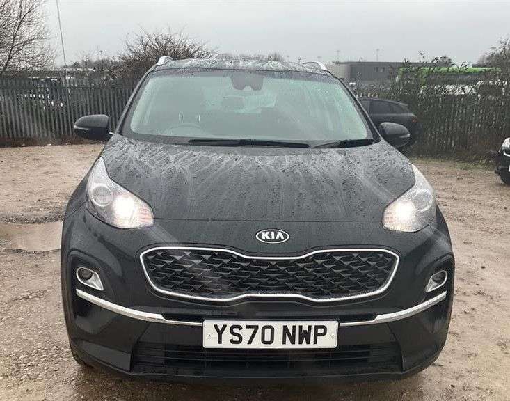 A 2021 KIA SPORTAGE 1.6 CRDi MHEV 2 SUV 5dr Diesel Hybrid DCT Euro 6 (s/s) (134 bhp) A 2021 KIA SPORTAGE 1.6 CRDi MHEV 2 SUV 5dr Diesel Hybrid DCT Euro 6 (s/s) (134 bhp)