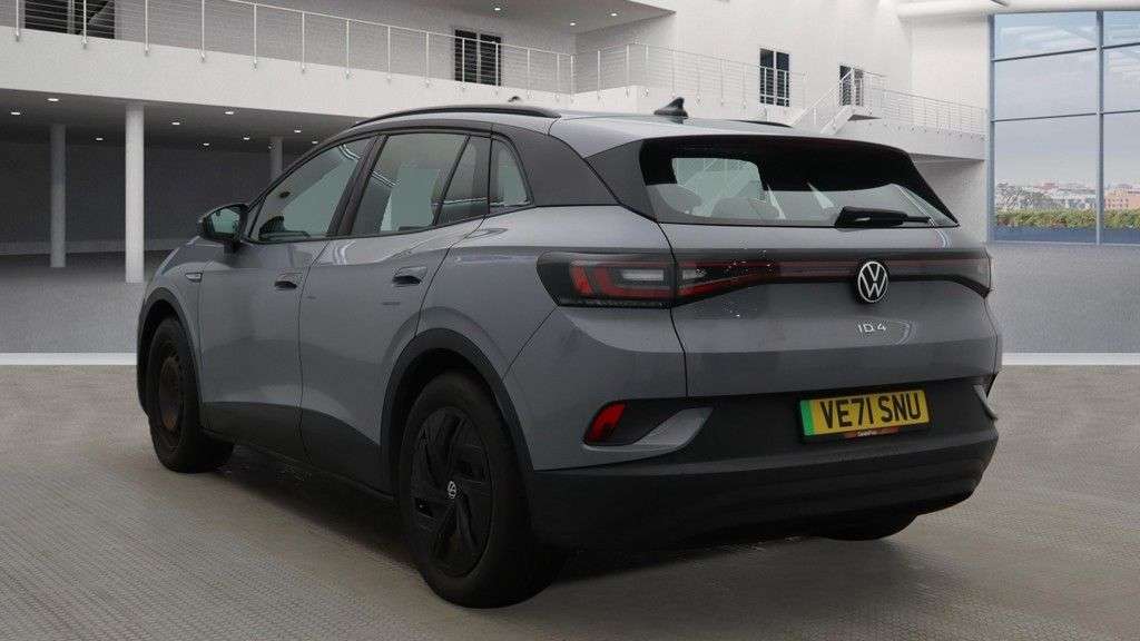 A 2022 VOLKSWAGEN ID.4 Pro Performance 77kWh Life SUV 5dr Electric Auto (204 ps) A 2022 VOLKSWAGEN ID.4 Pro Performance 77kWh Life SUV 5dr Electric Auto (204 ps)