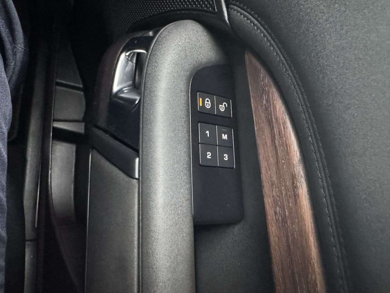 2018 LAND ROVER DISCOVERY 2018 LAND ROVER DISCOVERY