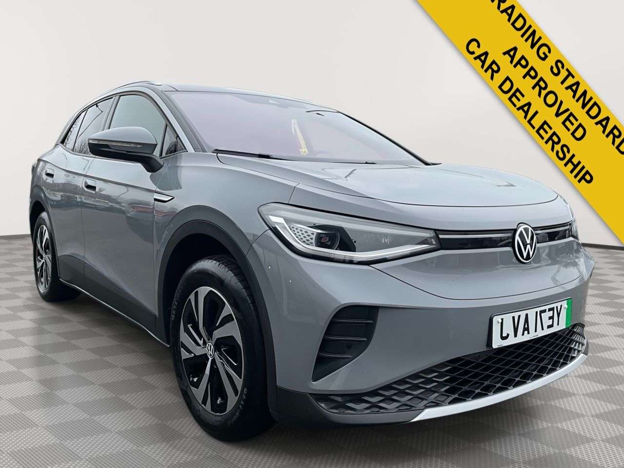 A 2021 VOLKSWAGEN ID.4 Pure 52kWh Life SUV 5dr Electric Auto (148 ps) A 2021 VOLKSWAGEN ID.4 Pure 52kWh Life SUV 5dr Electric Auto (148 ps)