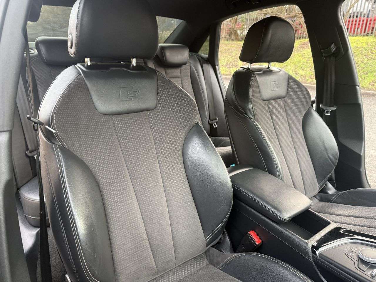 2017 AUDI A4 2017 AUDI A4