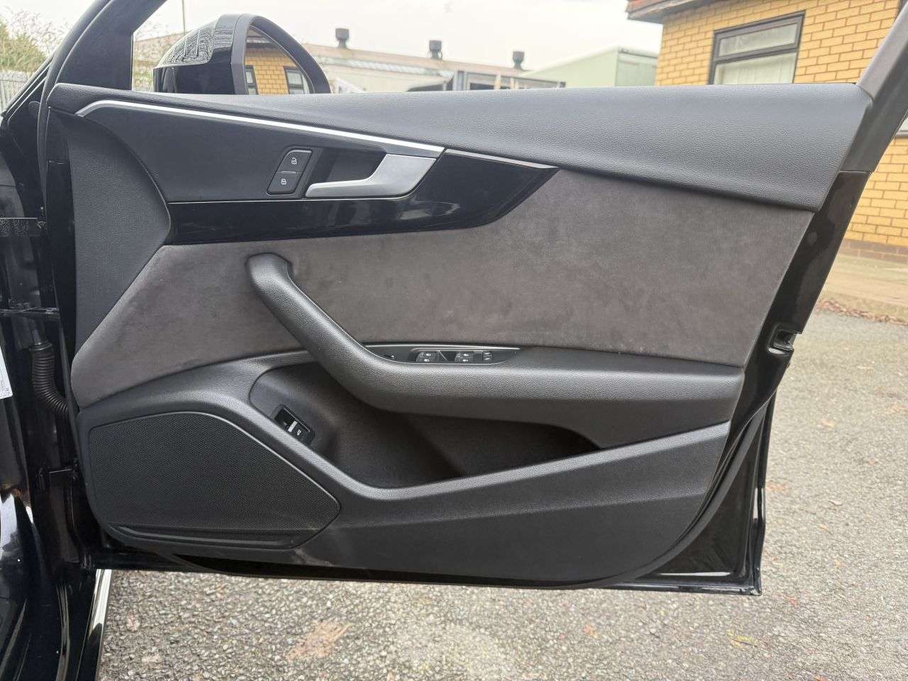 2017 AUDI A4 2017 AUDI A4