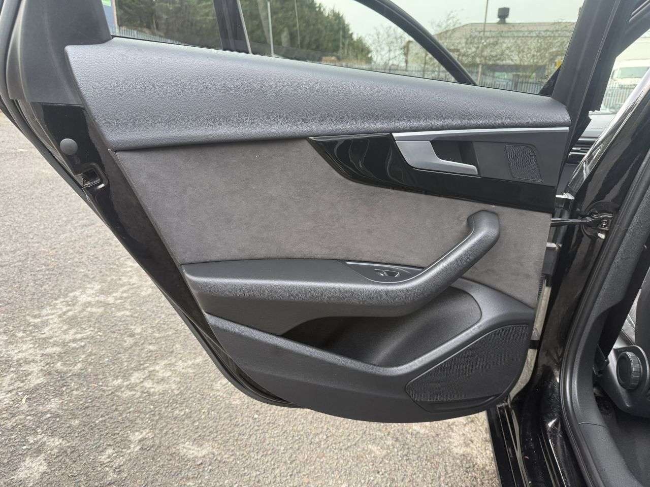 2017 AUDI A4 2017 AUDI A4