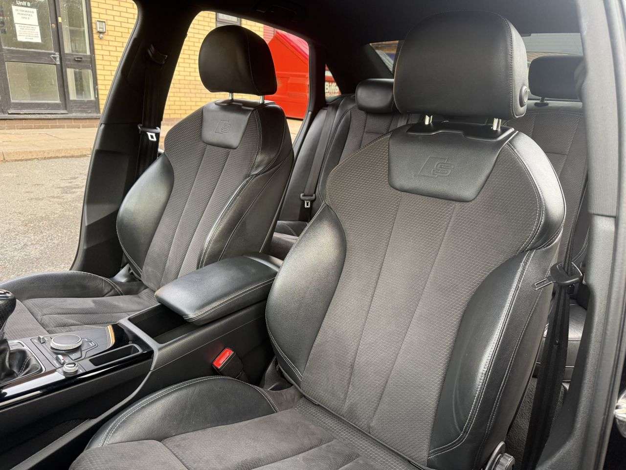 2017 AUDI A4 2017 AUDI A4