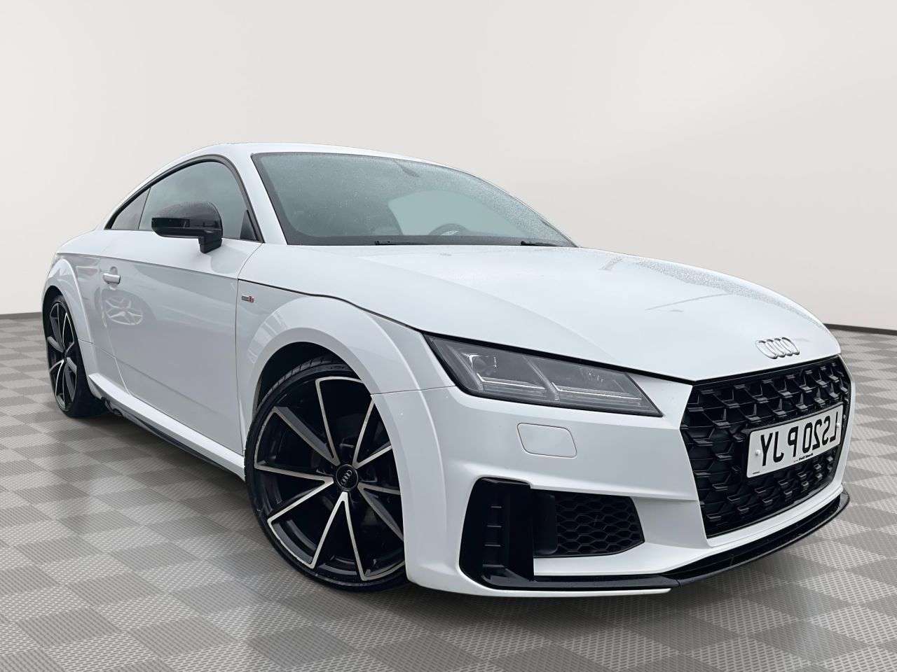 A 2020 AUDI TT 2.0 TFSI 40 Black Edition Coupe 3dr Petrol S Tronic Euro 6 (s/s) (197 ps) A 2020 AUDI TT 2.0 TFSI 40 Black Edition Coupe 3dr Petrol S Tronic Euro 6 (s/s) (197 ps)