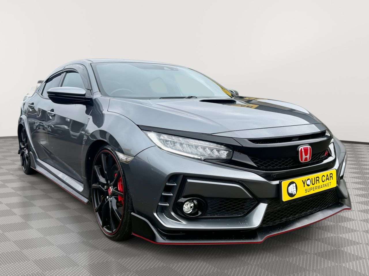 A 2019 HONDA CIVIC 2.0 VTEC Turbo Type R GT Hatchback 5dr Petrol Manual Euro 6 (s/s) (320 ps) A 2019 HONDA CIVIC 2.0 VTEC Turbo Type R GT Hatchback 5dr Petrol Manual Euro 6 (s/s) (320 ps)