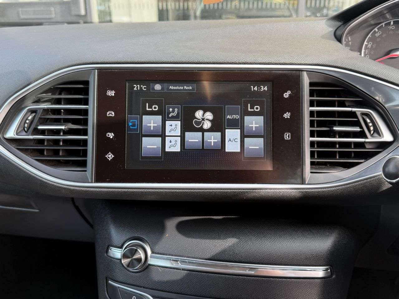 2017 PEUGEOT 308 2017 PEUGEOT 308