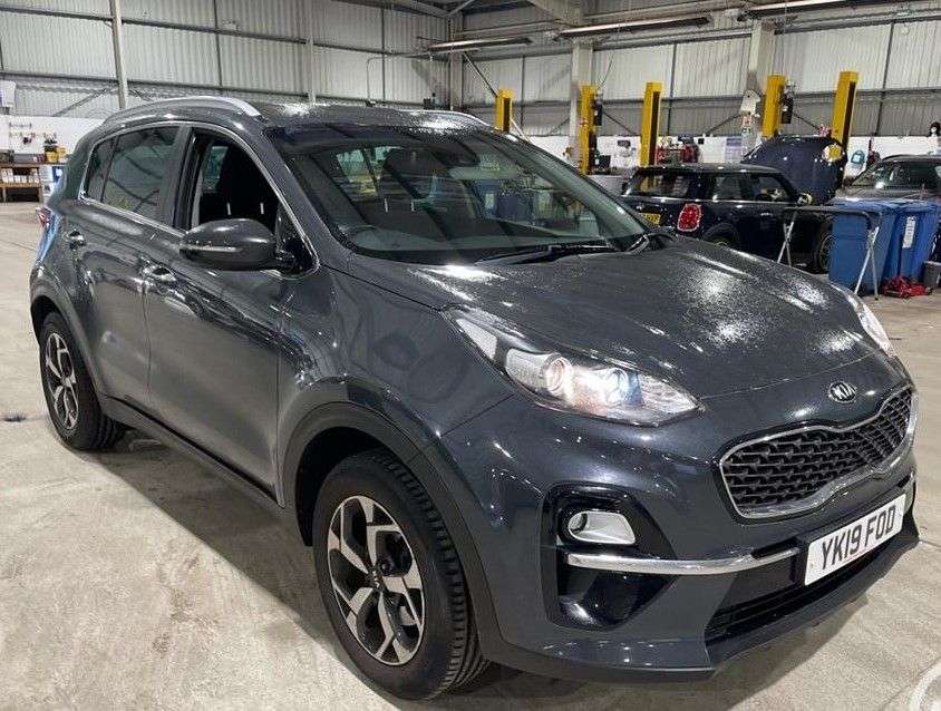 A 2019 KIA SPORTAGE 1.6 GDi 2 SUV 5dr Petrol Manual Euro 6 (s/s) (130 bhp) A 2019 KIA SPORTAGE 1.6 GDi 2 SUV 5dr Petrol Manual Euro 6 (s/s) (130 bhp)