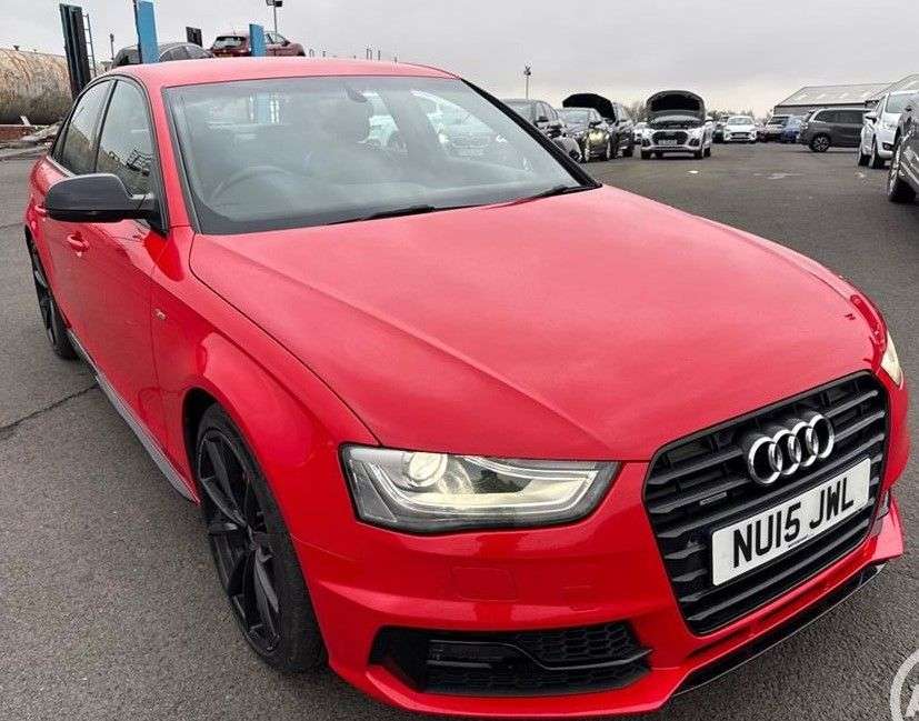 A 2015 AUDI A4 2.0 TDI Black Edition Plus Saloon 4dr Diesel S Tronic quattro Euro 5 (s/s) A 2015 AUDI A4 2.0 TDI Black Edition Plus Saloon 4dr Diesel S Tronic quattro Euro 5 (s/s)