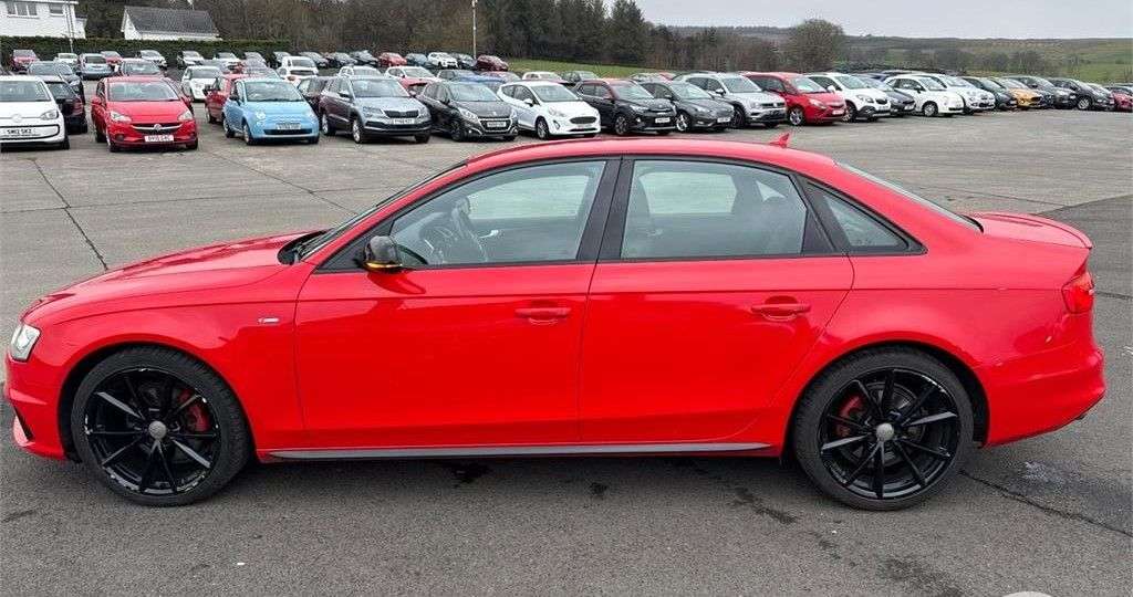 A 2015 AUDI A4 2.0 TDI Black Edition Plus Saloon 4dr Diesel S Tronic quattro Euro 5 (s/s) A 2015 AUDI A4 2.0 TDI Black Edition Plus Saloon 4dr Diesel S Tronic quattro Euro 5 (s/s)