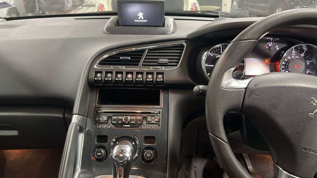 2014 PEUGEOT 3008 2014 PEUGEOT 3008