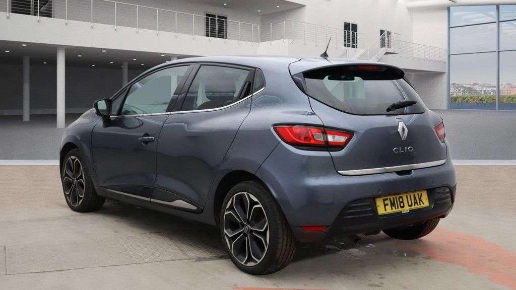 A 2018 RENAULT CLIO 0.9 TCe Iconic Hatchback 5dr Petrol Manual Euro 6 (s/s) (90 ps) A 2018 RENAULT CLIO 0.9 TCe Iconic Hatchback 5dr Petrol Manual Euro 6 (s/s) (90 ps)