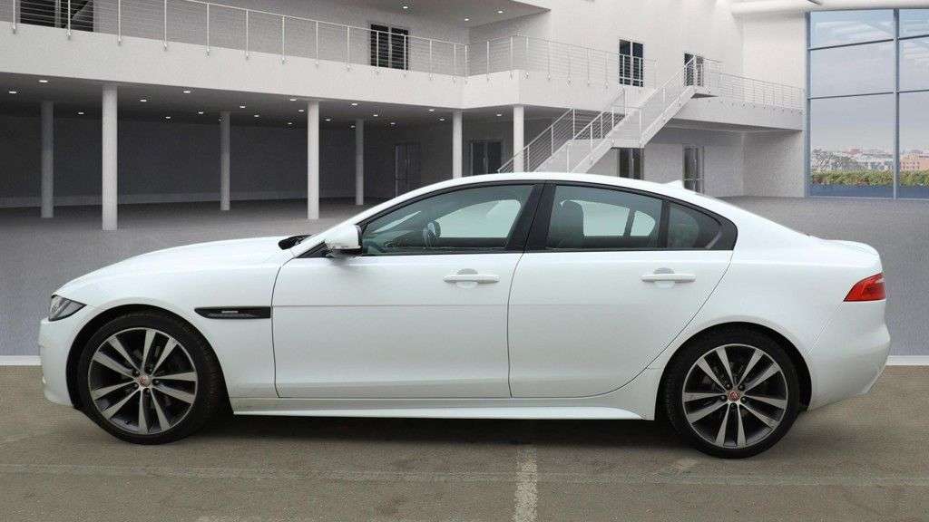 2015 JAGUAR XE 2015 JAGUAR XE