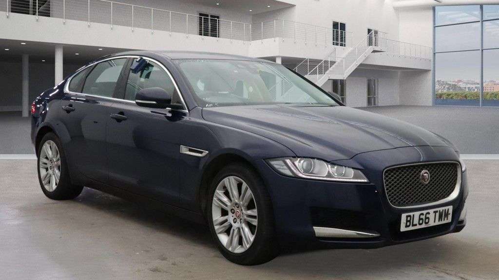 A 2016 JAGUAR XF 2.0d Portfolio Saloon 4dr Diesel Auto Euro 6 (s/s) (180 ps) A 2016 JAGUAR XF 2.0d Portfolio Saloon 4dr Diesel Auto Euro 6 (s/s) (180 ps)