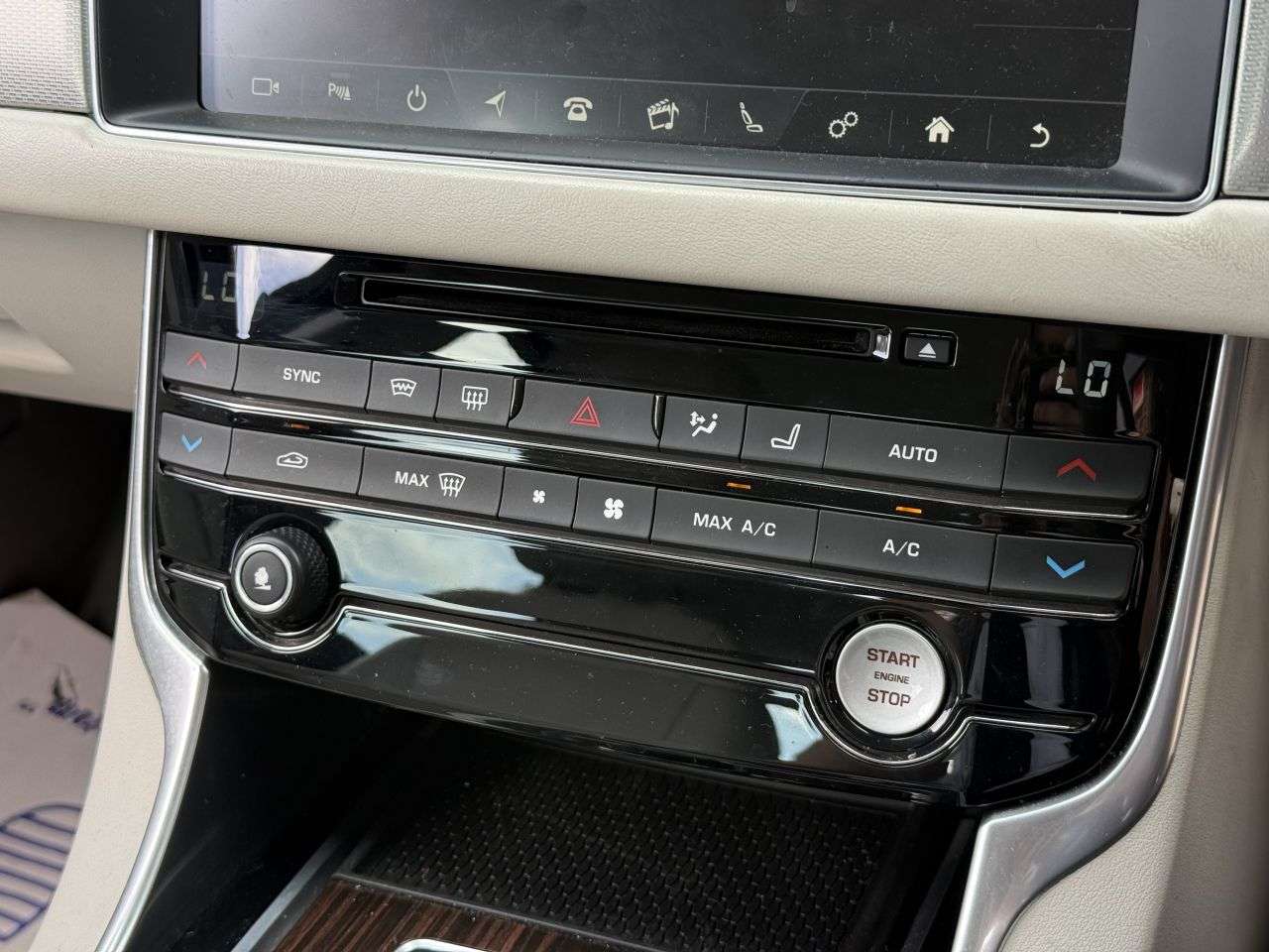 2016 JAGUAR XF 2016 JAGUAR XF