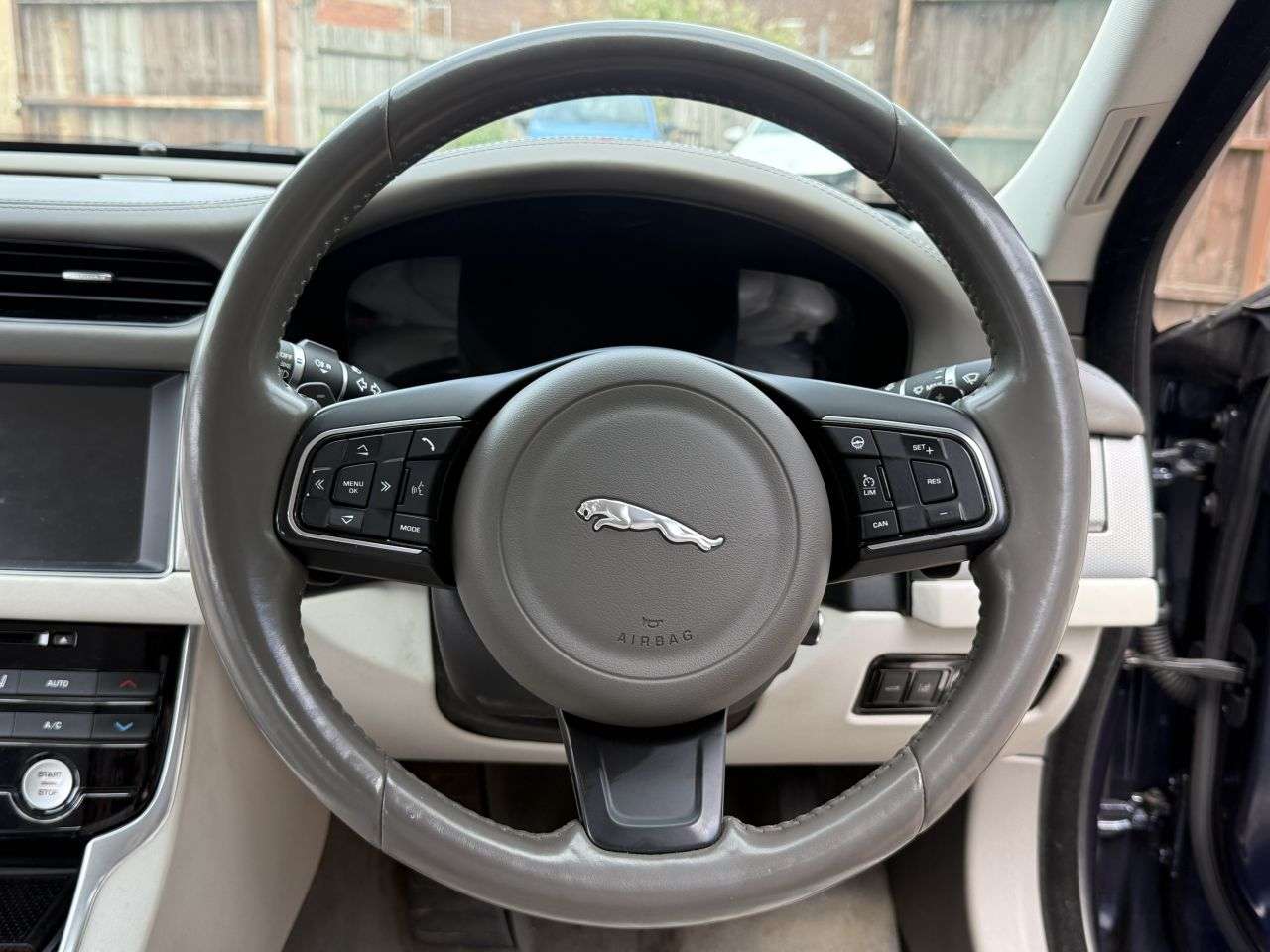 2016 JAGUAR XF 2016 JAGUAR XF