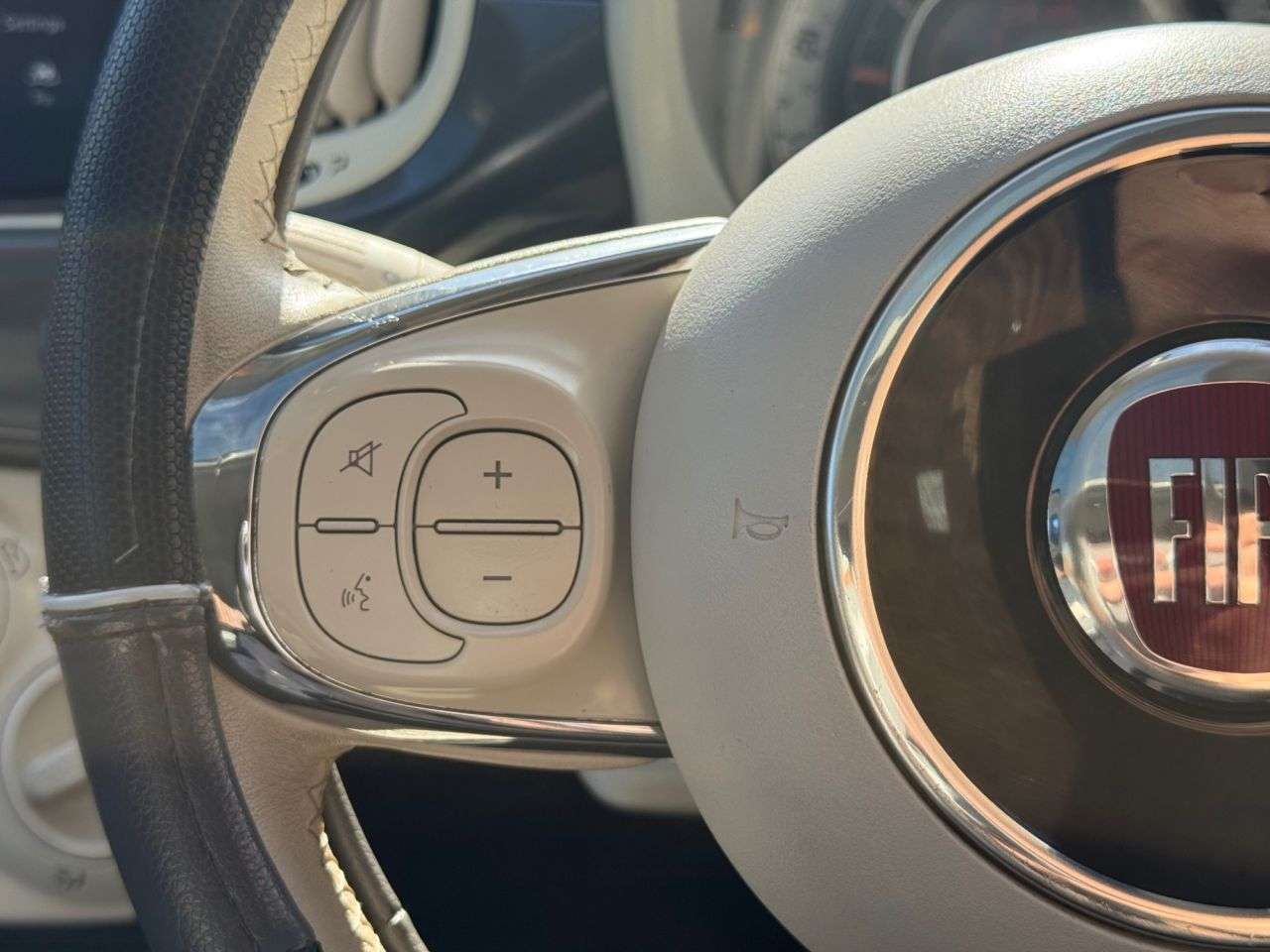 2019 FIAT 500 2019 FIAT 500
