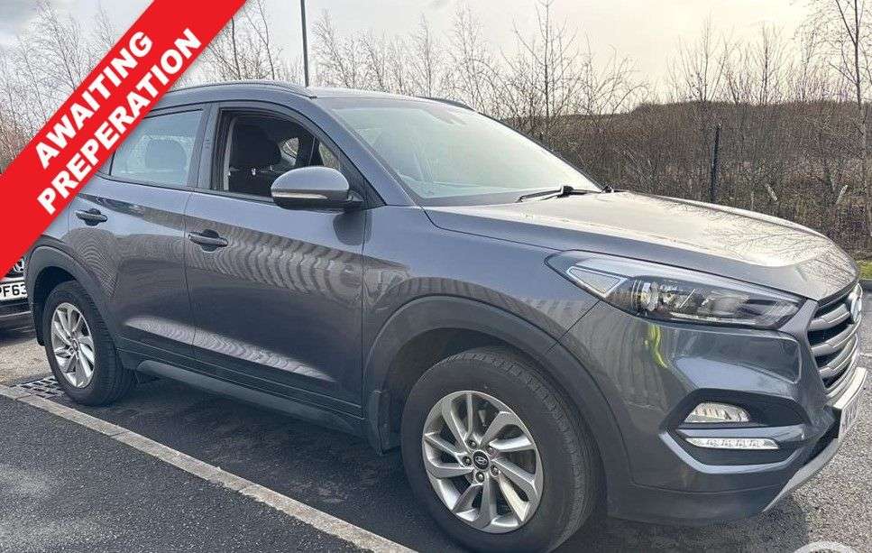 A 2018 HYUNDAI TUCSON 1.6 GDi Blue Drive SE Nav SUV 5dr Petrol Manual Euro 6 (s/s) (132 ps) A 2018 HYUNDAI TUCSON 1.6 GDi Blue Drive SE Nav SUV 5dr Petrol Manual Euro 6 (s/s) (132 ps)