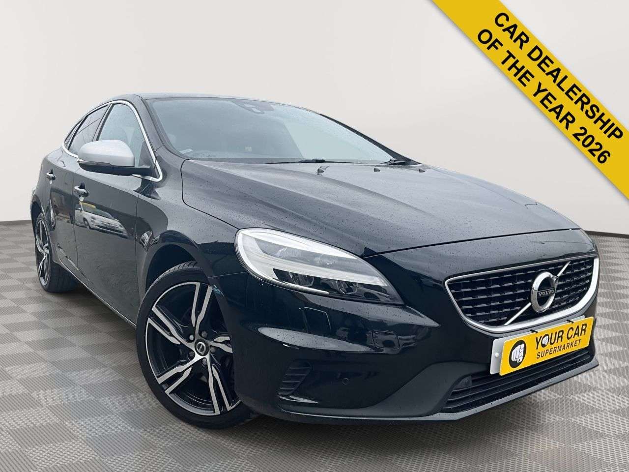 A 2018 VOLVO V40 1.5 T2 GPF R-Design Pro Hatchback 5dr Petrol Auto Euro 6 (s/s) (122 ps) A 2018 VOLVO V40 1.5 T2 GPF R-Design Pro Hatchback 5dr Petrol Auto Euro 6 (s/s) (122 ps)