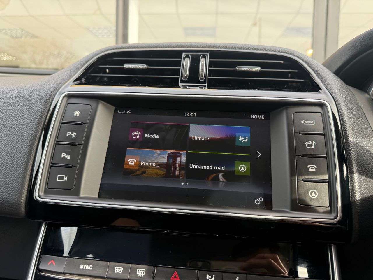 2015 JAGUAR XE 2015 JAGUAR XE