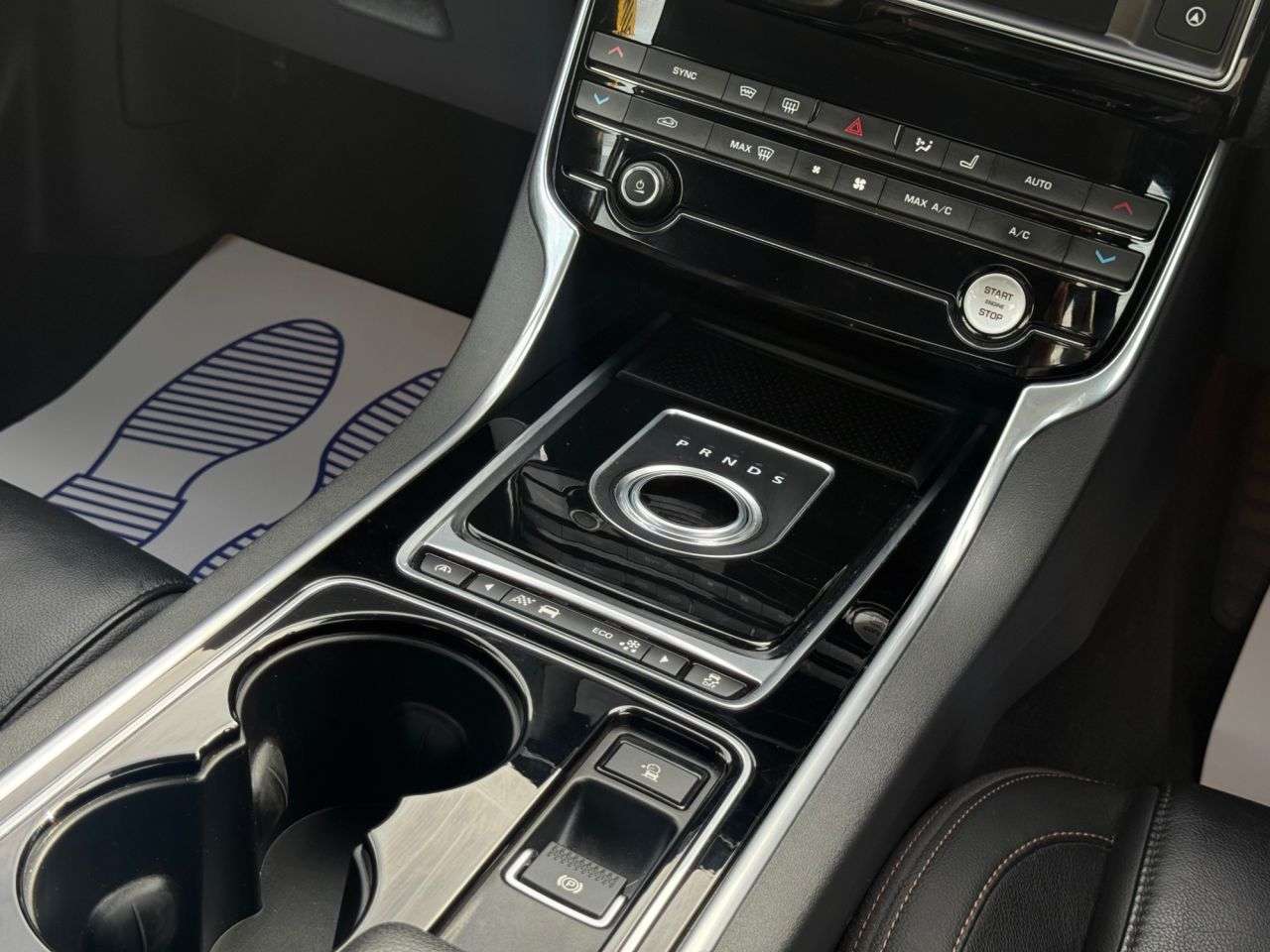 2015 JAGUAR XE 2015 JAGUAR XE