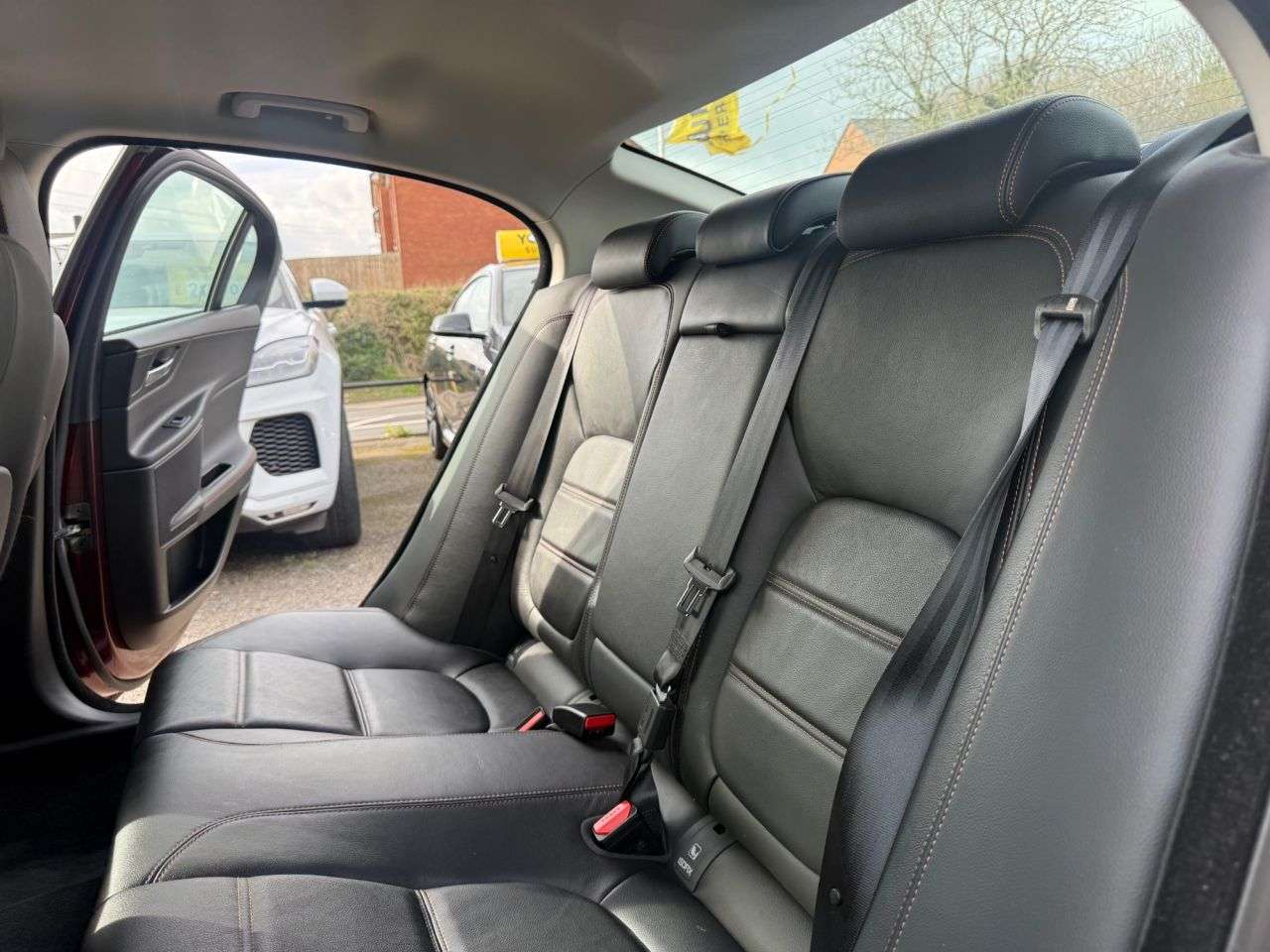 2015 JAGUAR XE 2015 JAGUAR XE