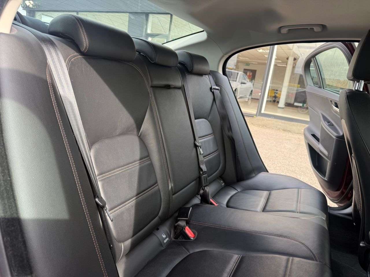 2015 JAGUAR XE 2015 JAGUAR XE