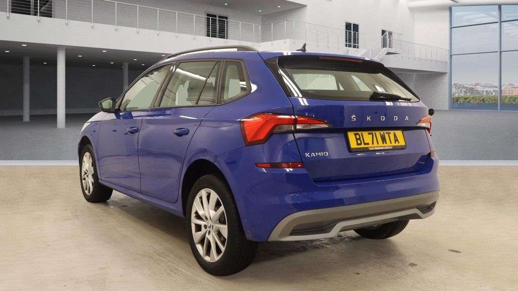 A 2022 SKODA KAMIQ 1.0 TSI SE SUV 5dr Petrol Manual Euro 6 (s/s) (95 ps) A 2022 SKODA KAMIQ 1.0 TSI SE SUV 5dr Petrol Manual Euro 6 (s/s) (95 ps)